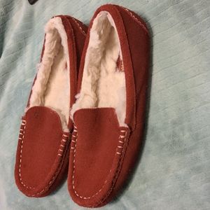 Koolaburra by UGG Burgundy Faux Fur Moccasins. Size 7. NWOT